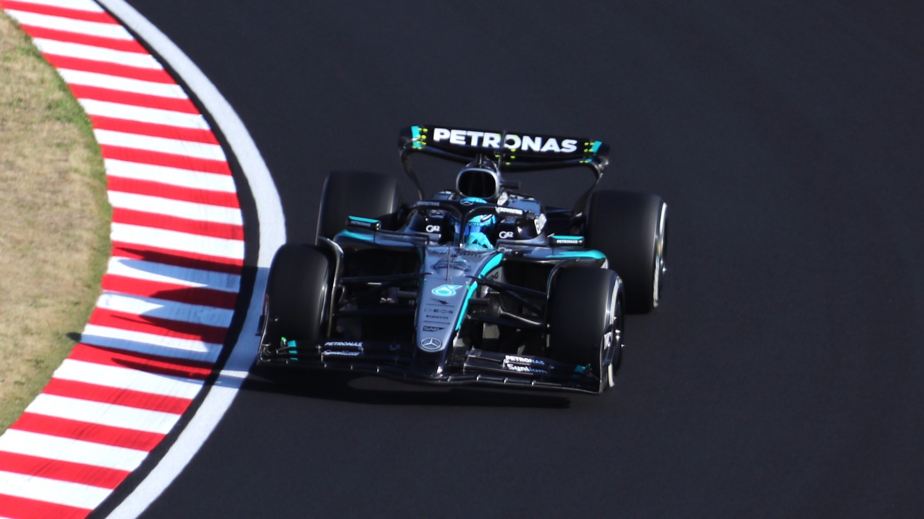 Mercedes 2026 : la W17 écrase la concurrence, Antonelli devance Russell